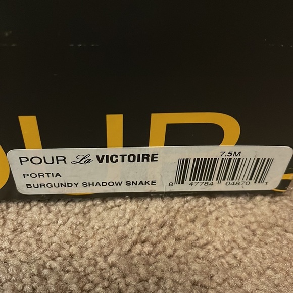 Pour La Victoire Portia Burgundy Shadow Snake high heels, 7.5 - Picture 4 of 4